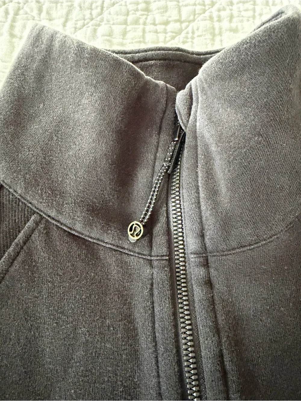 Lululemon Scuba oversized funnel-neck half zip wmn. sz. XS/S blk, good condition - Picture 10 of 13
